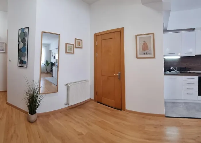 Adam Lägenhet Budapest
